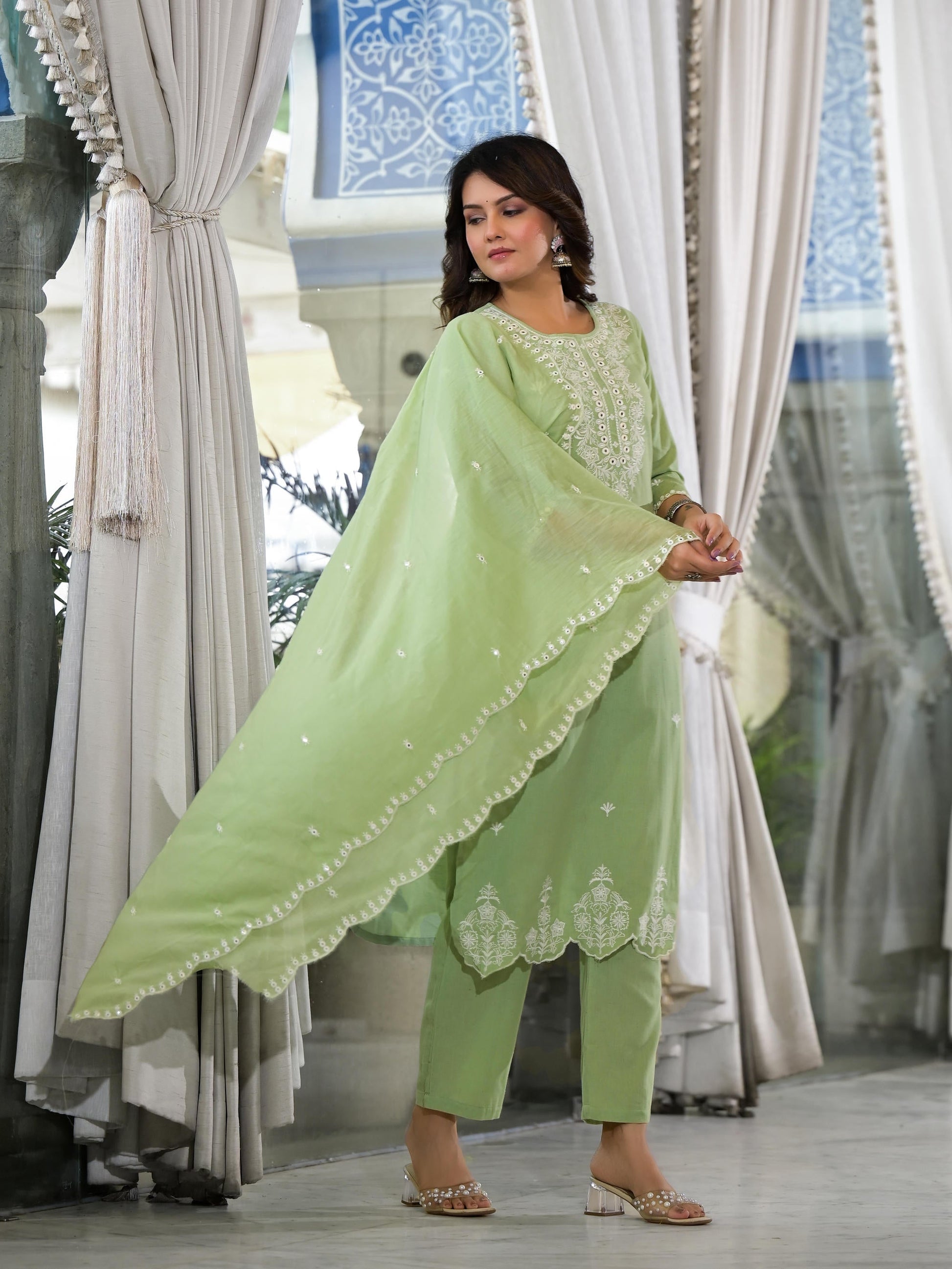 Juniper Women's Green Cotton Blend Solid Kurta Set