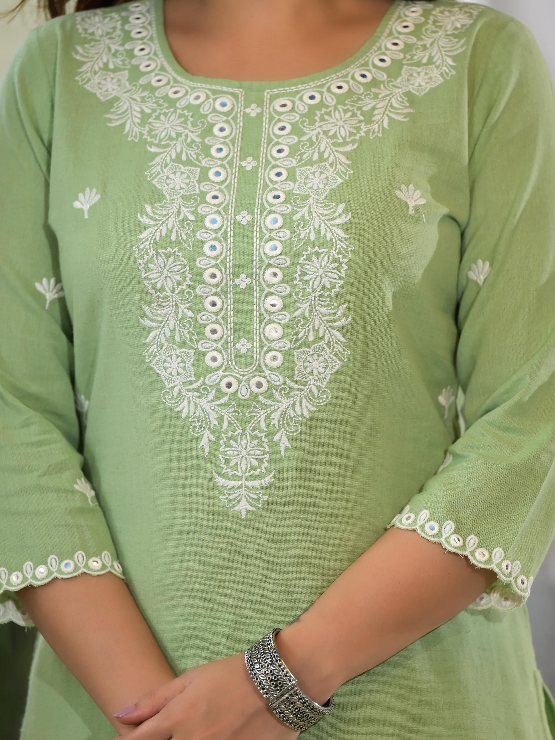 Juniper Women's Green Cotton Blend Solid Kurta Set