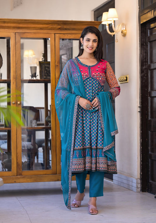 Juniper Women's Teal Ethnic Motif Printed Rayon Kurta Set With Thread & Mirror Work