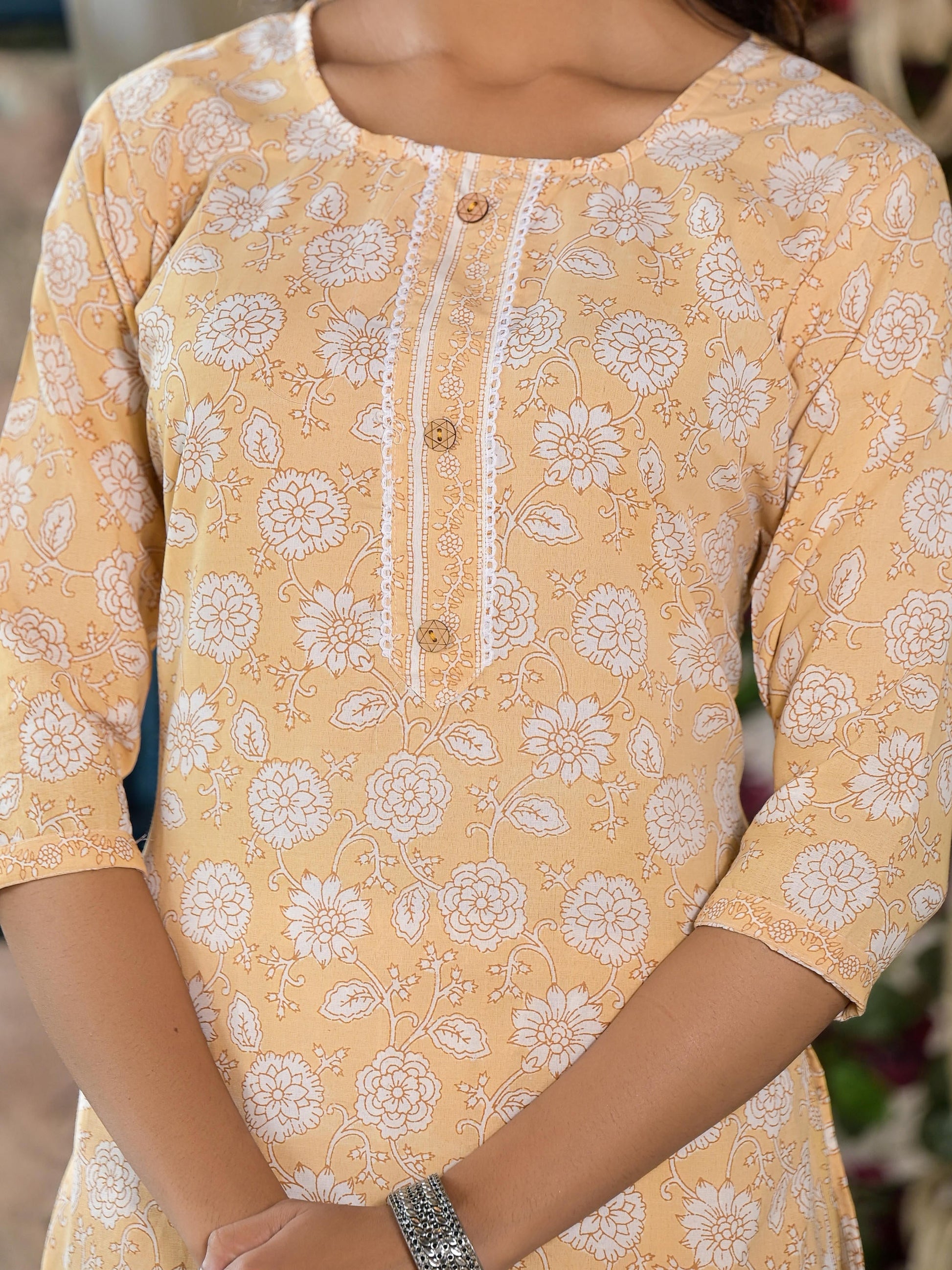 Juniper Women's Brown Floral Printed Cotton Kurta & Pant Set With Lace & Buttons