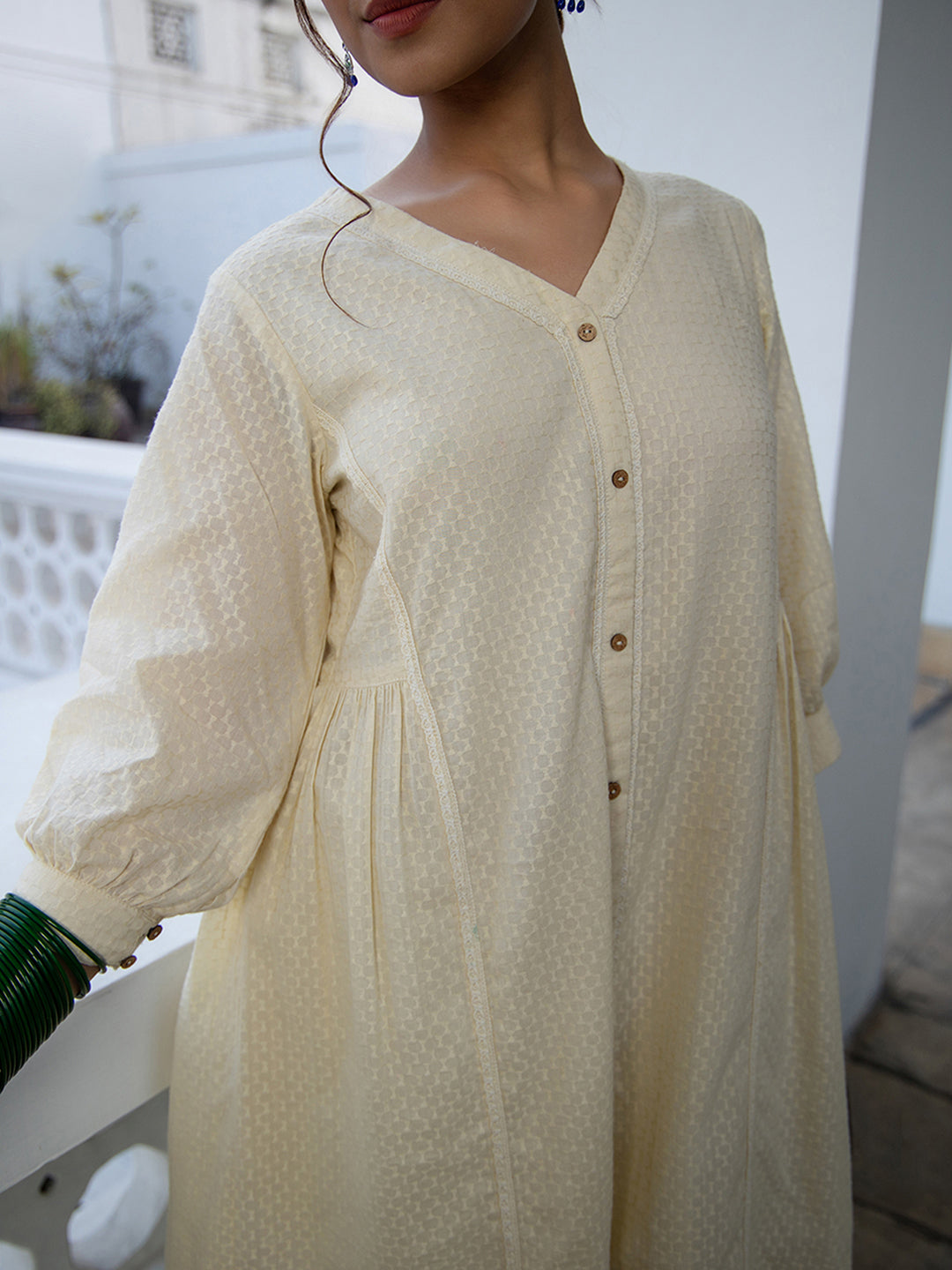 Janasya Cream Dobby Cotton Self Design Tunic & Bottom 