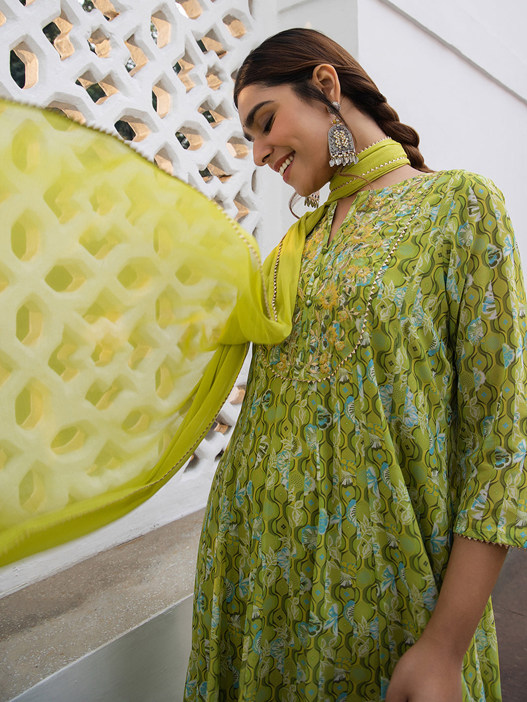 Janasya Light Georgette Yoke Embroidery Anarkali Kurta Set 