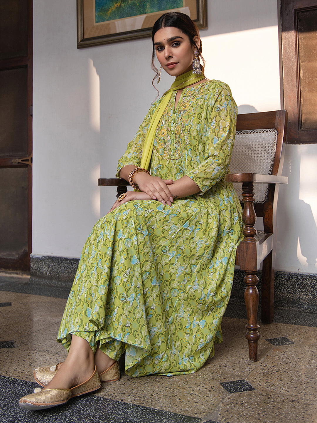 Janasya Light Georgette Yoke Embroidery Anarkali Kurta Set 
