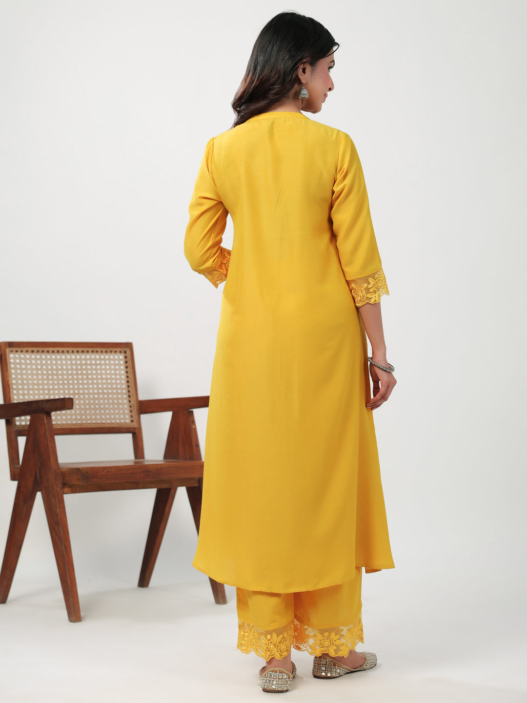 Janasya A-Line Muslin Yellow Embroidered V-Neck with Band Collar Kurta & Bottom 