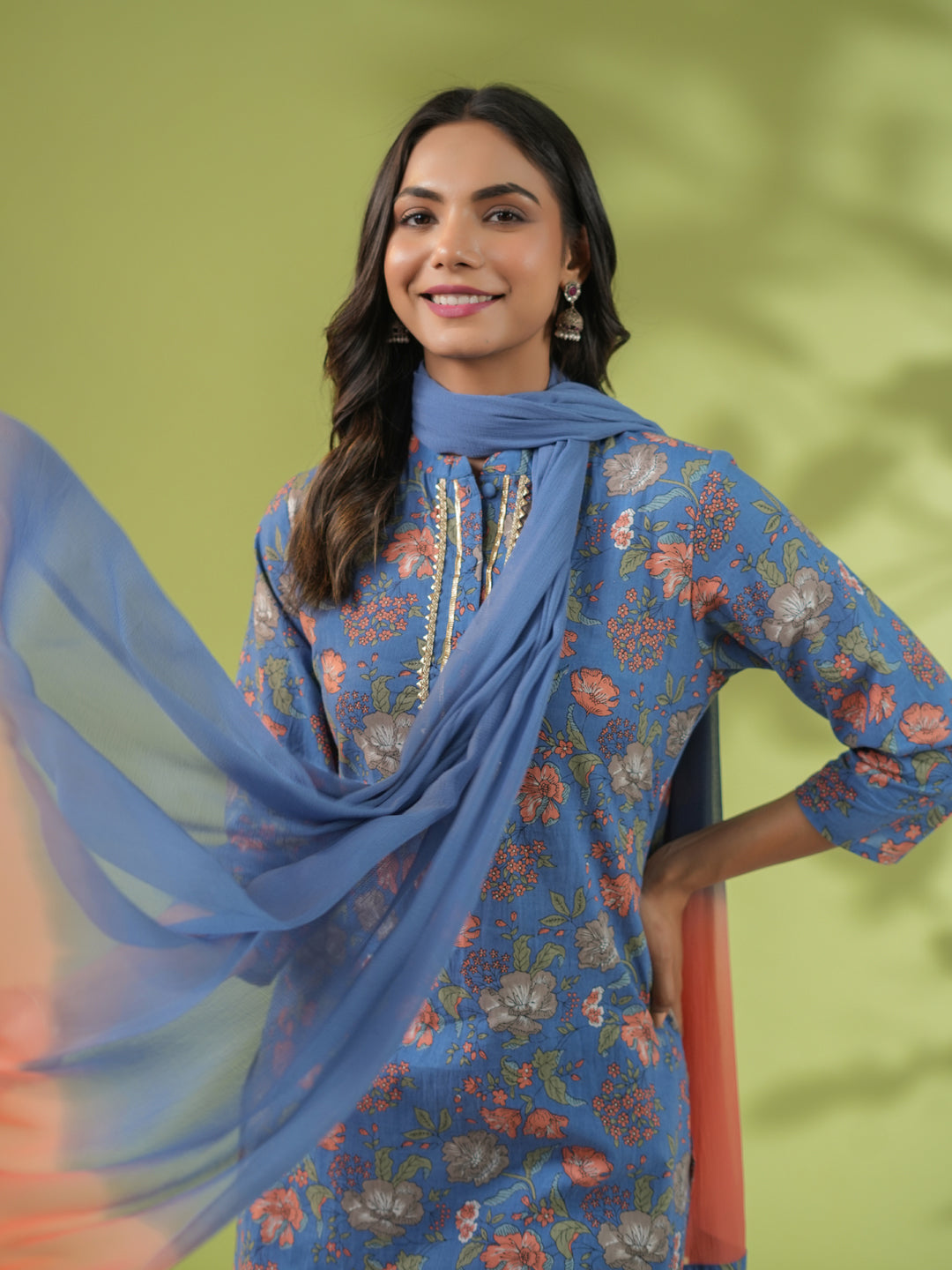 Janasya Straight Cambric Blue Floral Band Collar Kurta Set 