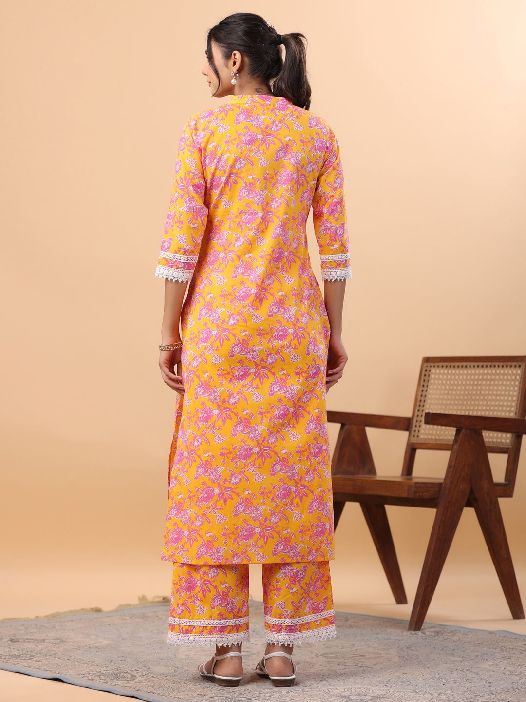 Janasya Straight Cambric Orange Floral Band Collar Kurta & Bottom 