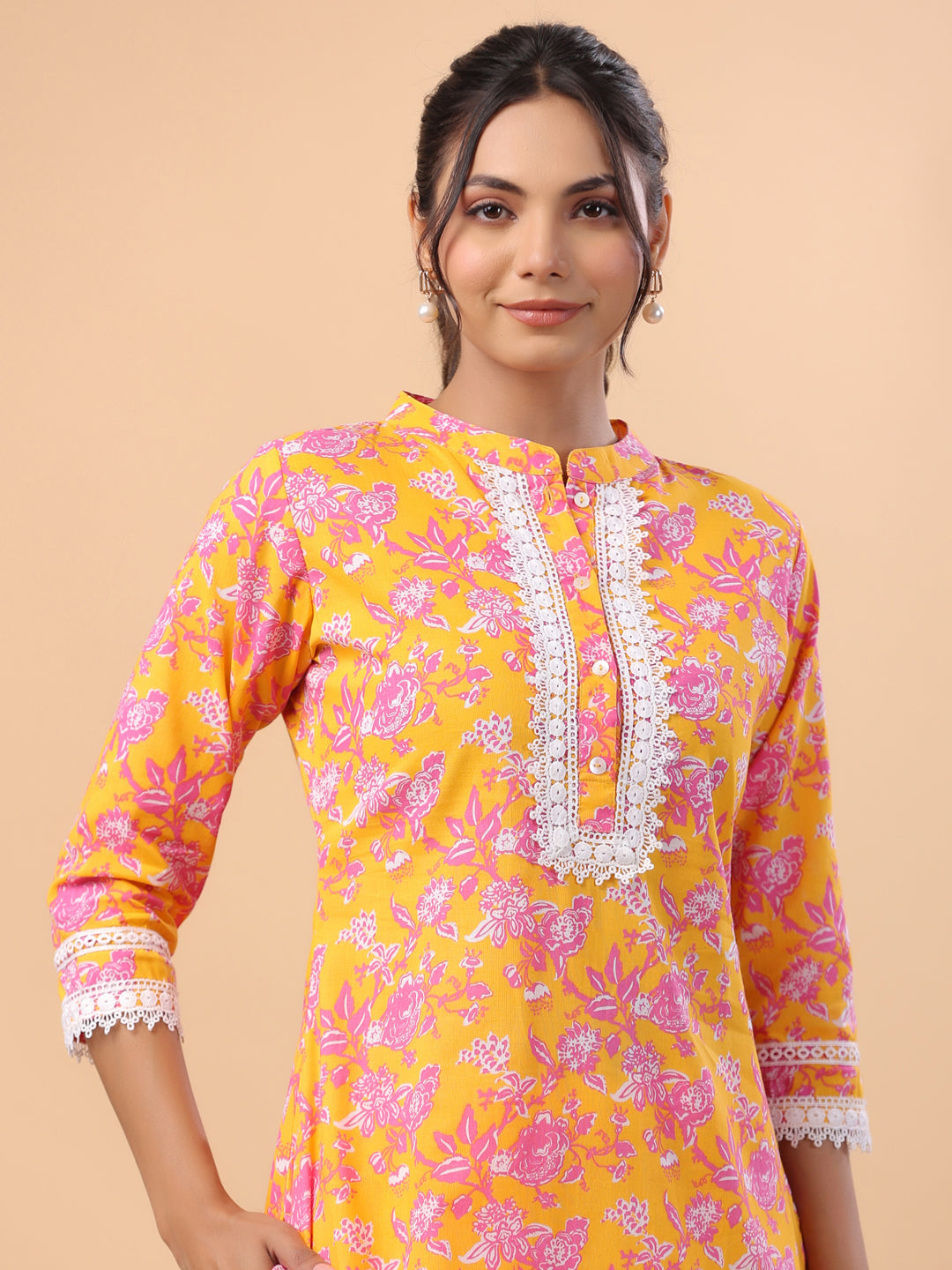 Janasya Straight Cambric Orange Floral Band Collar Kurta & Bottom 