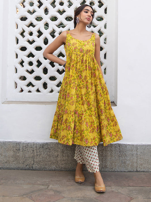 Janasya Bright Cotton Floral Gathered Kurta Set 