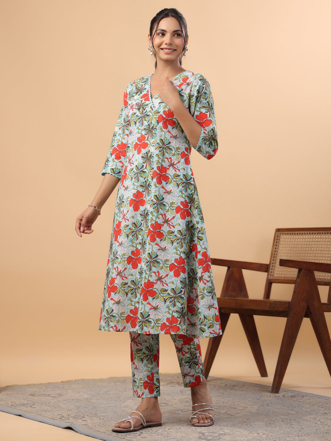 Janasya A-Line Cambric Blue Floral V-Neck Kurta & Bottom 
