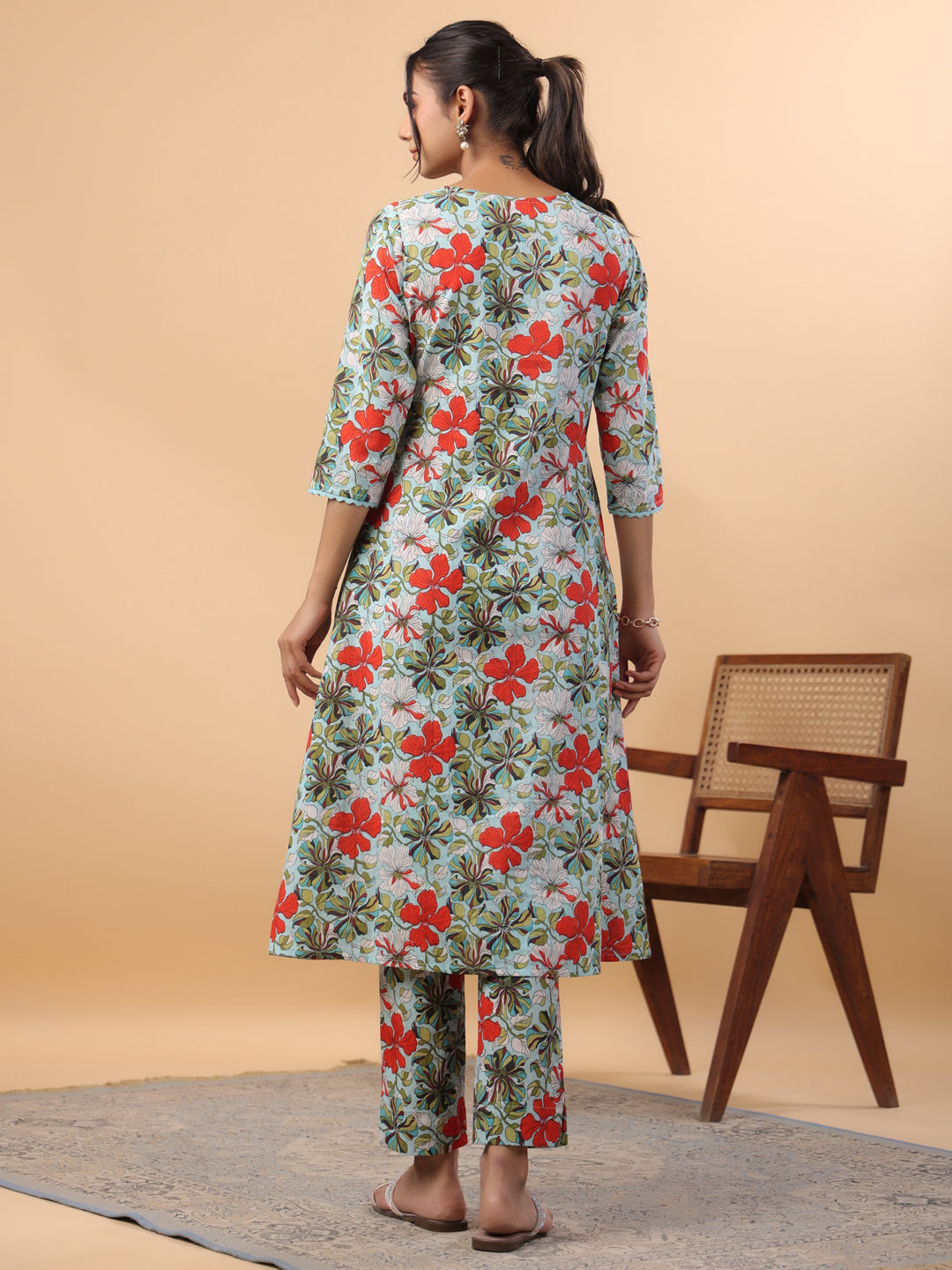 Janasya A-Line Cambric Blue Floral V-Neck Kurta & Bottom 