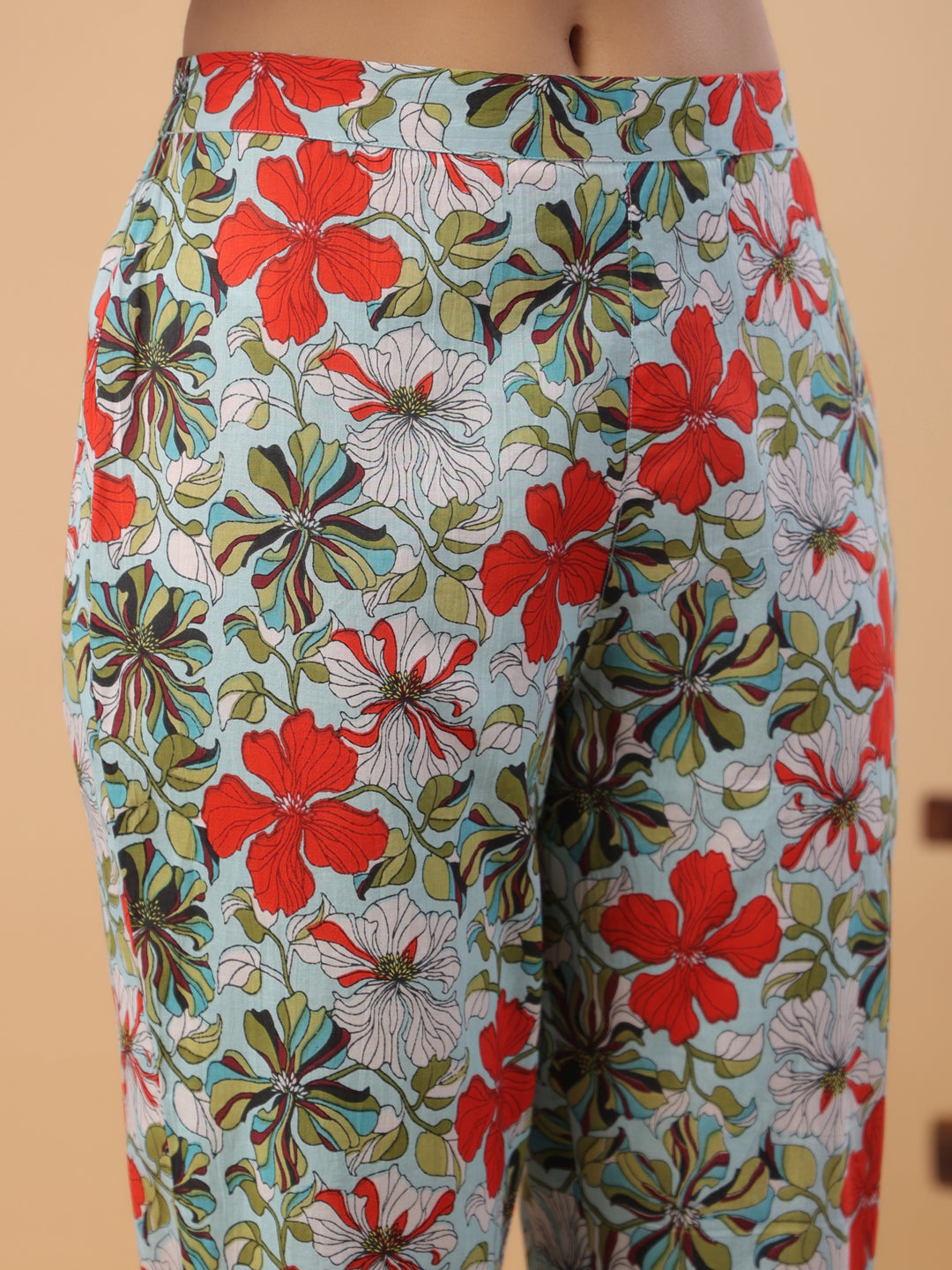 Janasya A-Line Cambric Blue Floral V-Neck Kurta & Bottom 