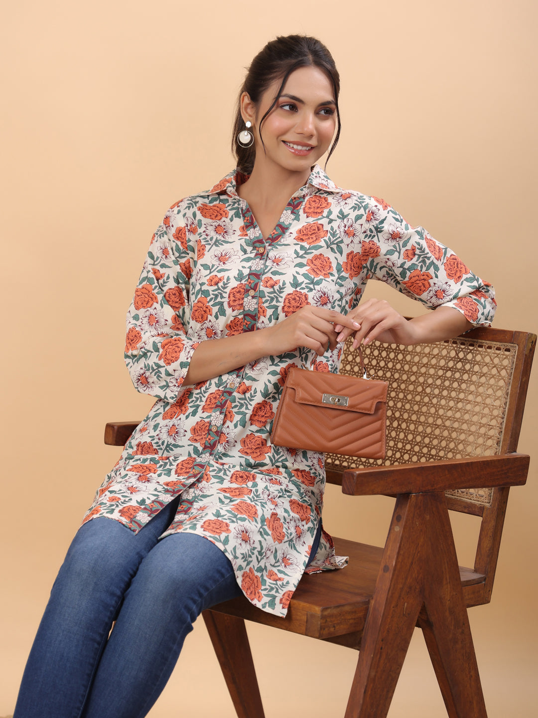 Janasya Regular Cambric Cream Floral Collar Tunic 