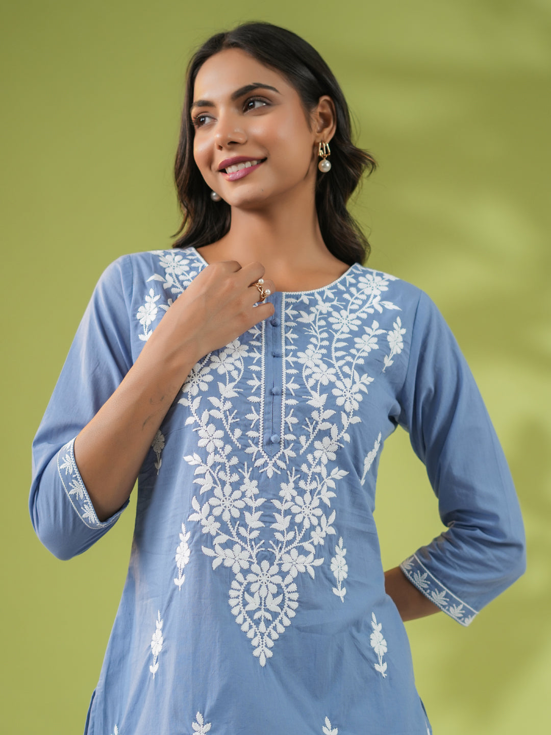 Janasya Straight Cambric Blue Embroidered Round Neck Tunic 