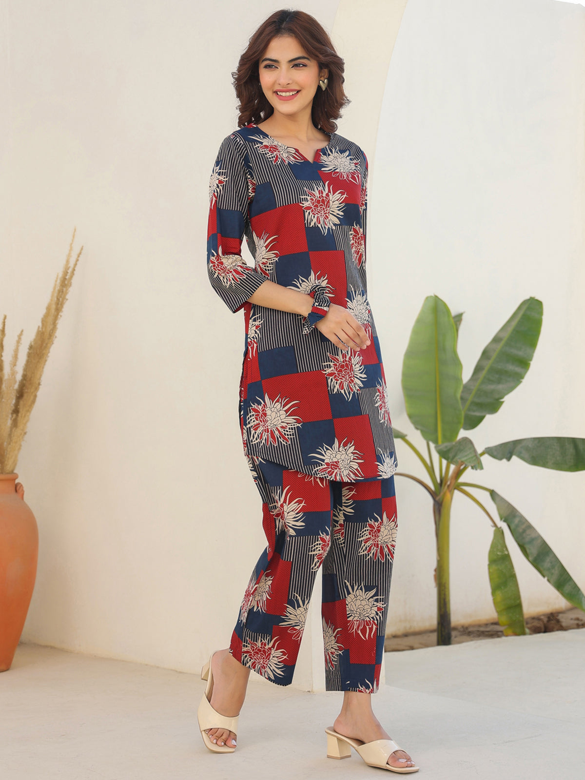 Janasya Dark Cotton Geometric Straight Top & Bottom Set 