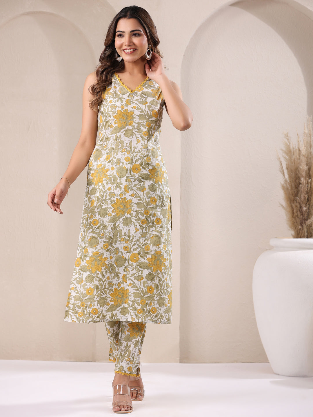 Janasya Light Cotton Floral Straight Kurta Set 