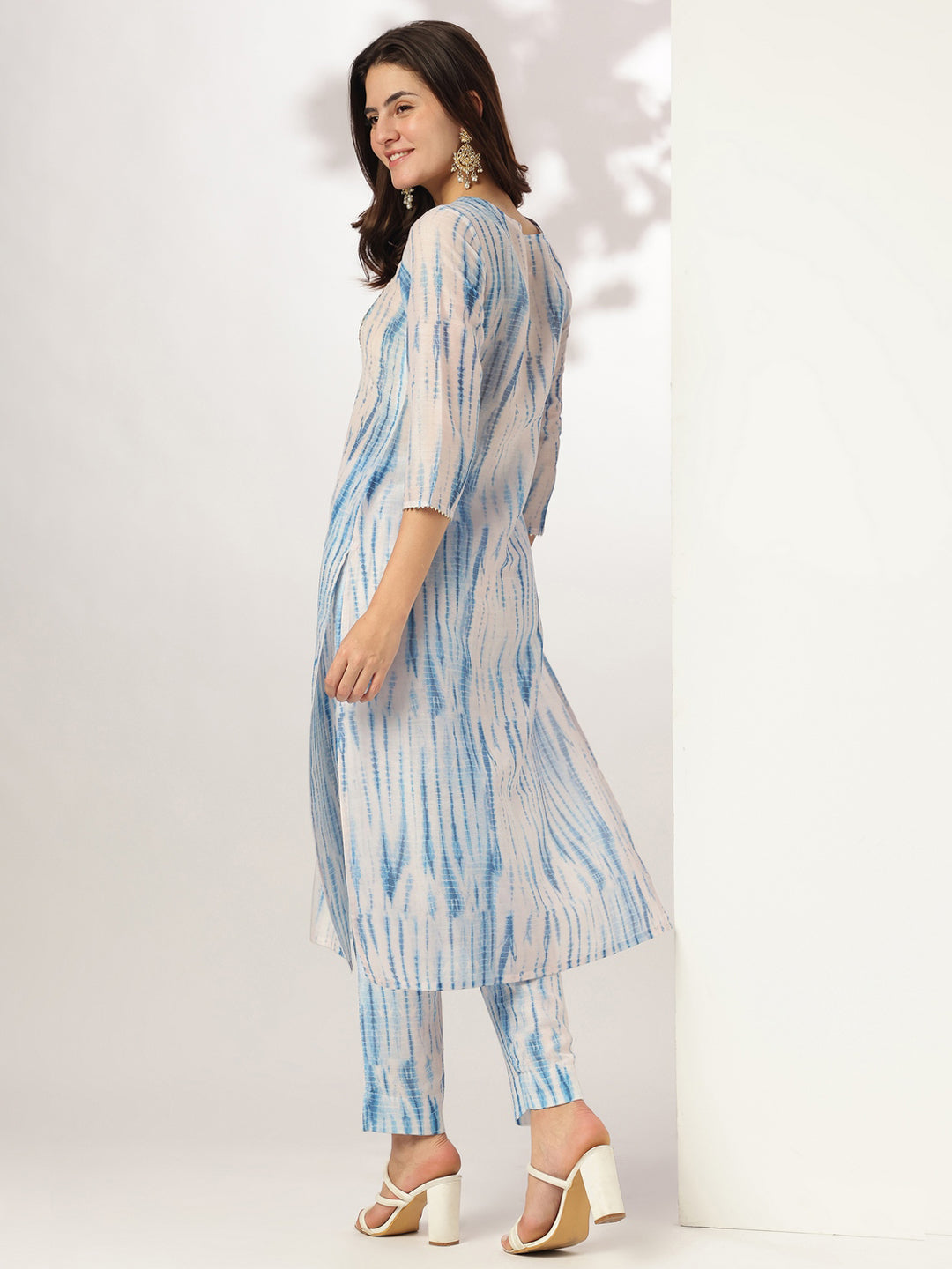 Janasya Light Silk Blend Tie & dye Straight Kurta Set 