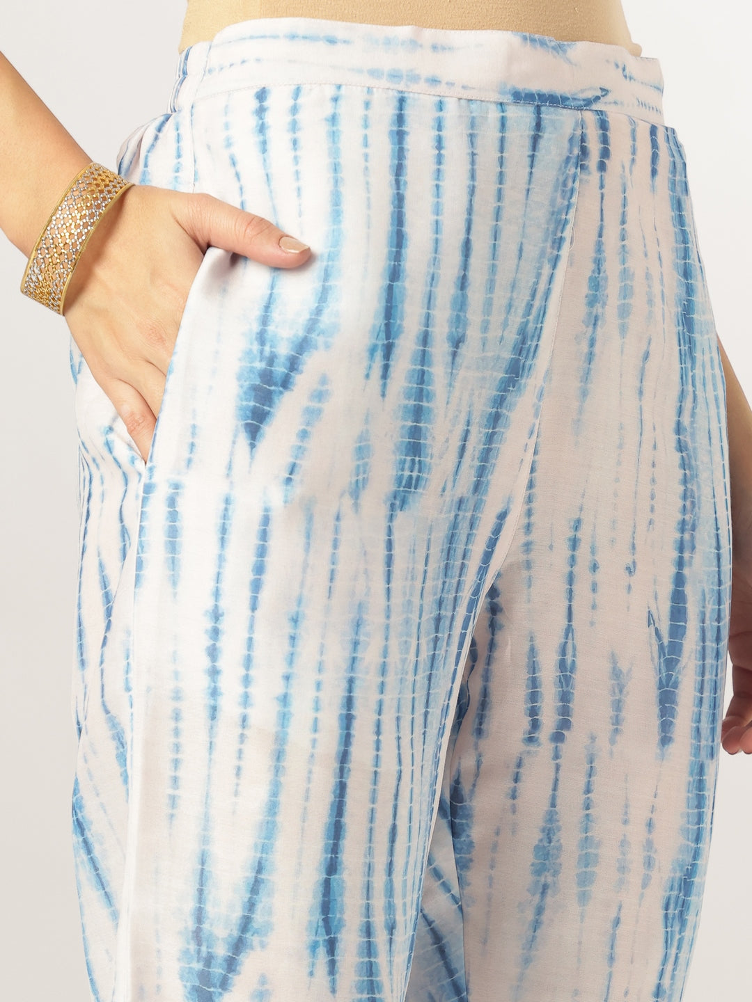 Janasya Light Silk Blend Tie & dye Straight Kurta Set 
