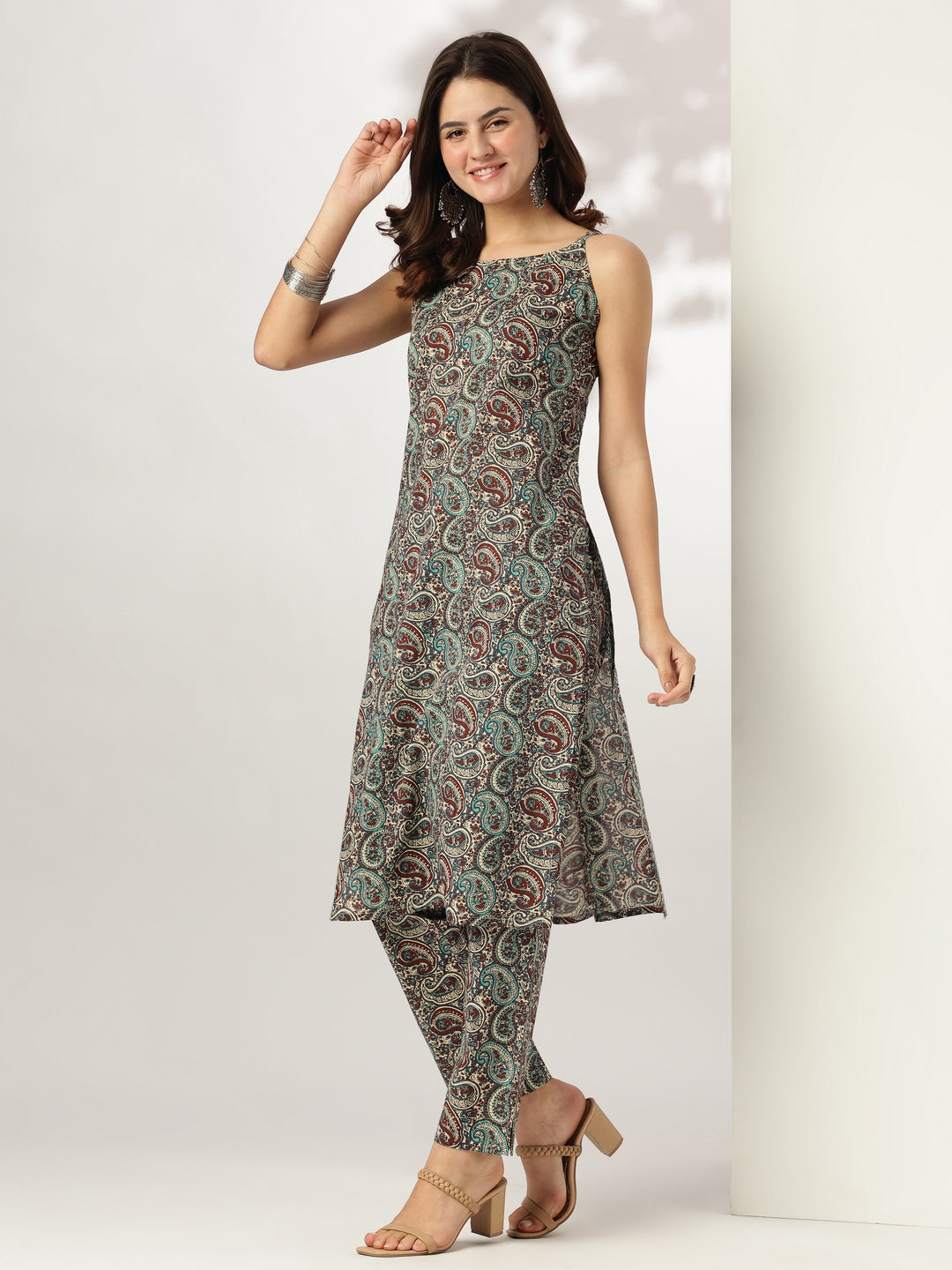 Janasya Dark Cotton Ethnic Motifs Straight Kurta Set 