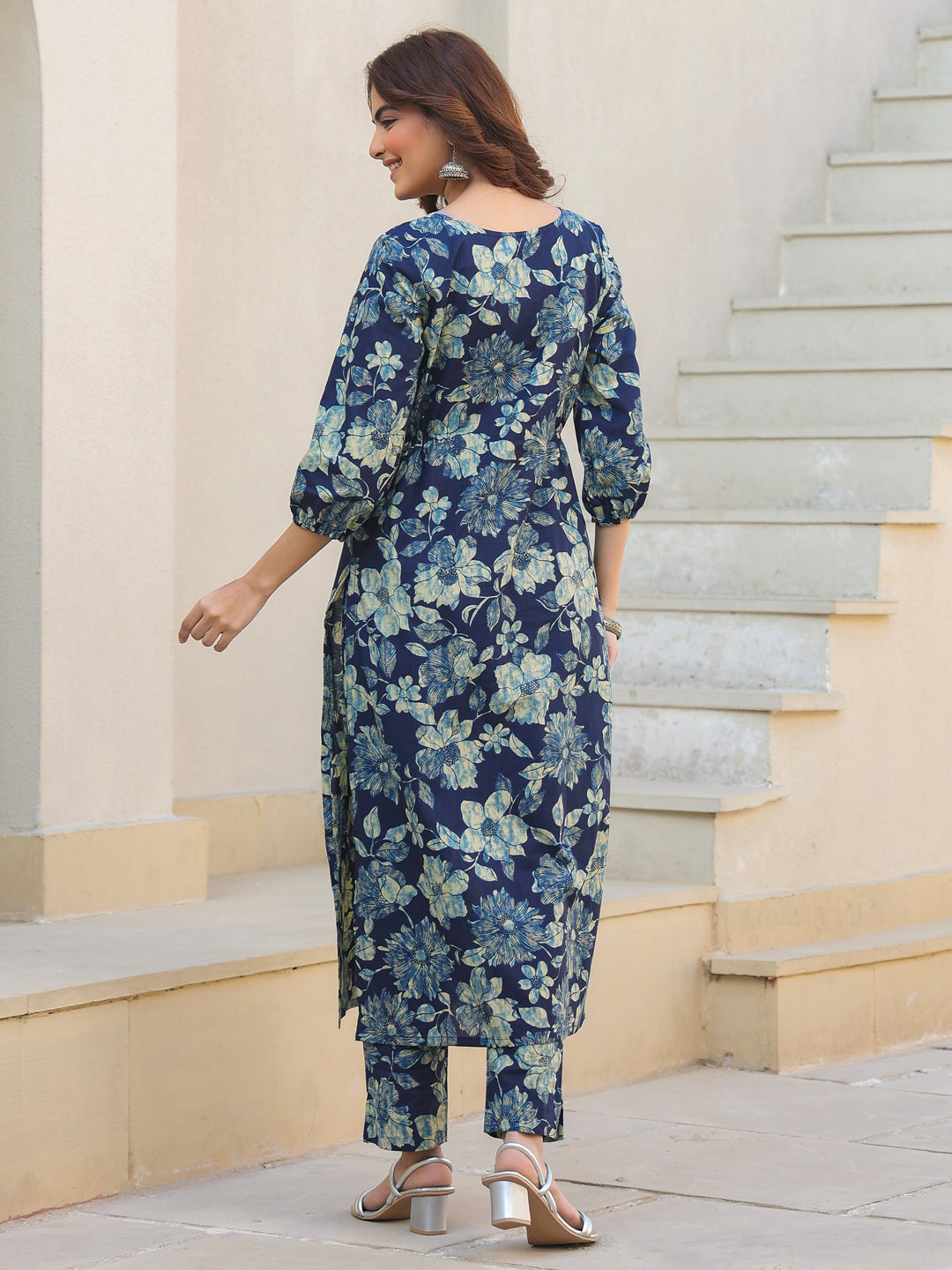 Janasya Dark Cotton Floral Straight Kurta Set 