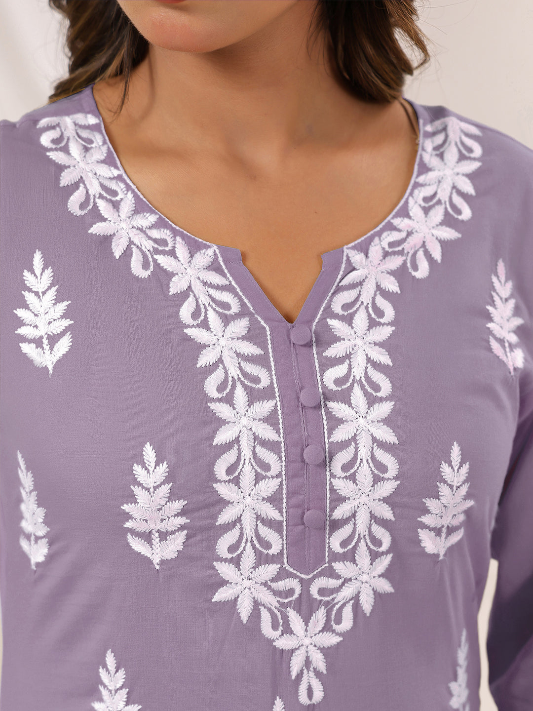 Janasya Light Cotton Embroidered Straight Kurta 