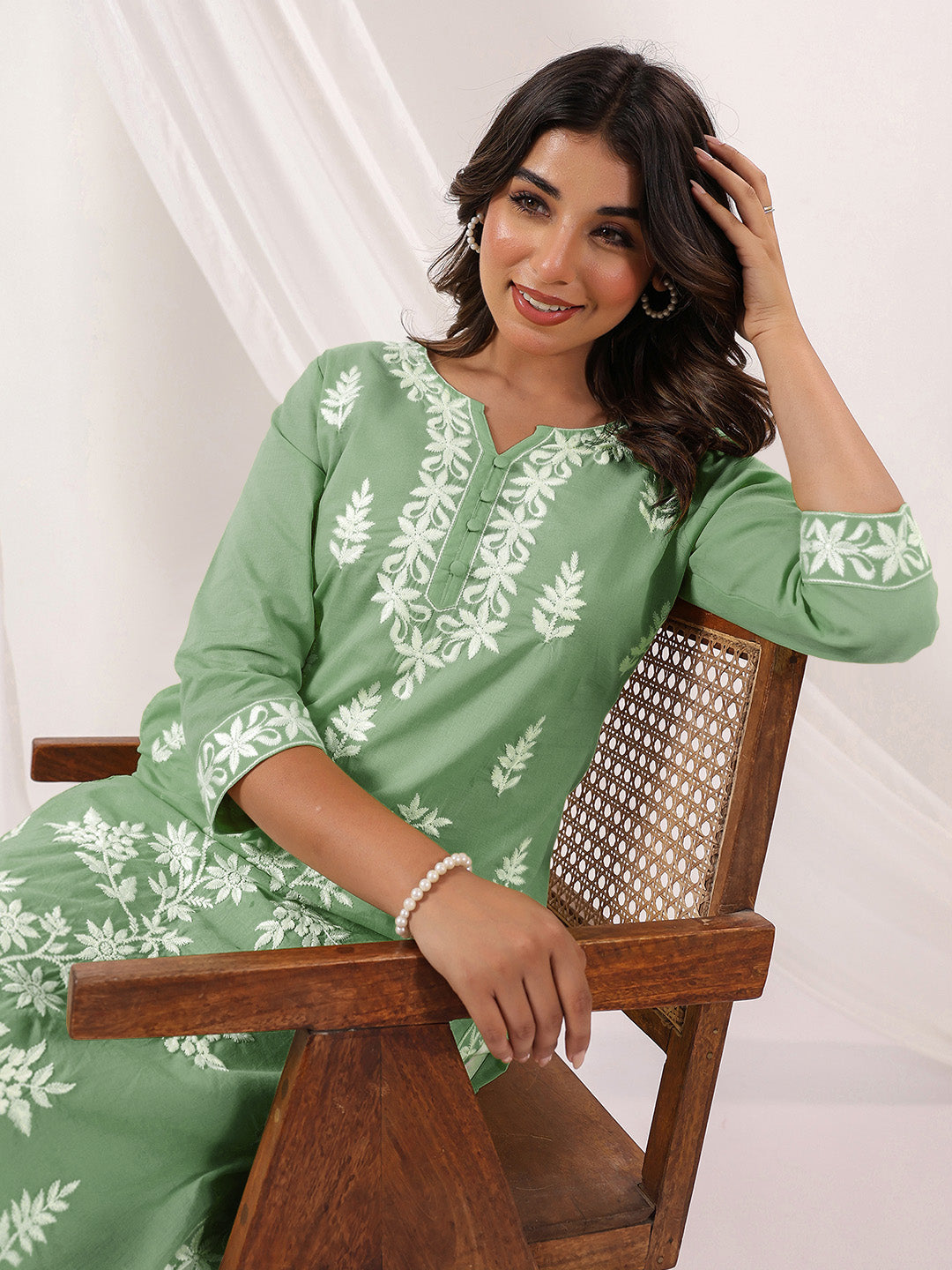 Janasya Light Cotton Embroidered Straight Kurta 