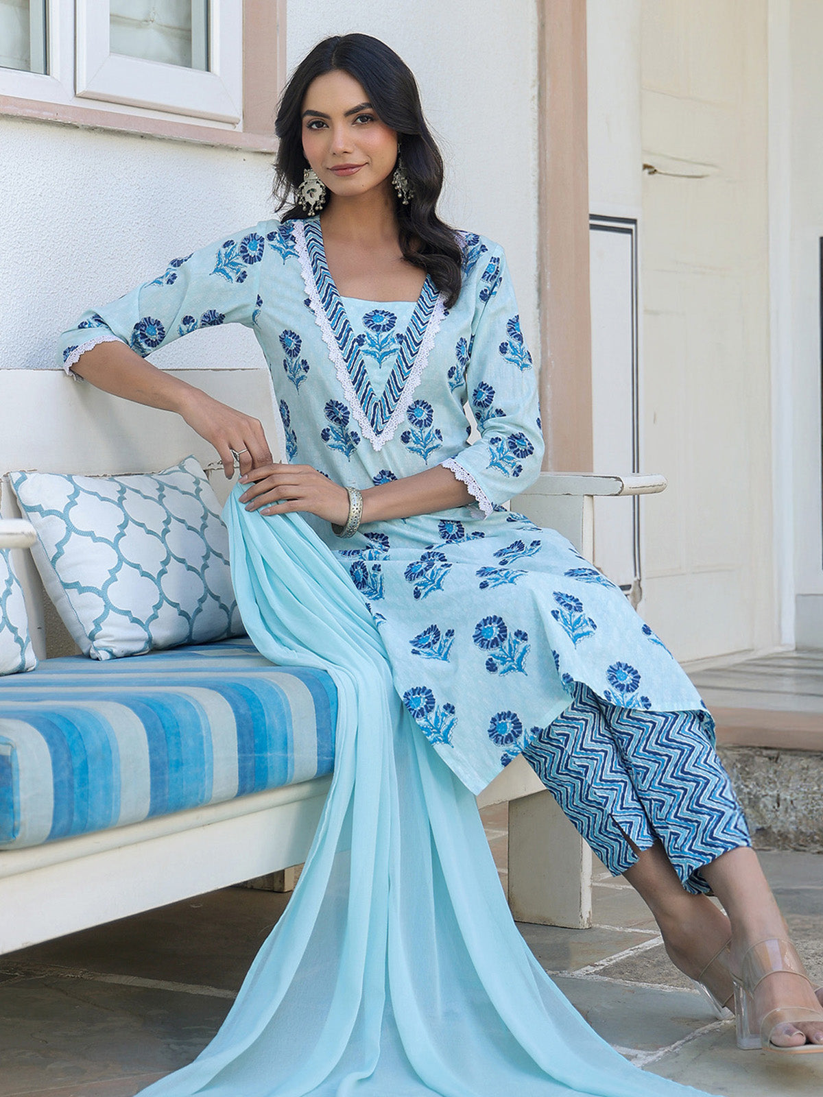 Janasya Light Cotton Floral Straight Kurta Set 