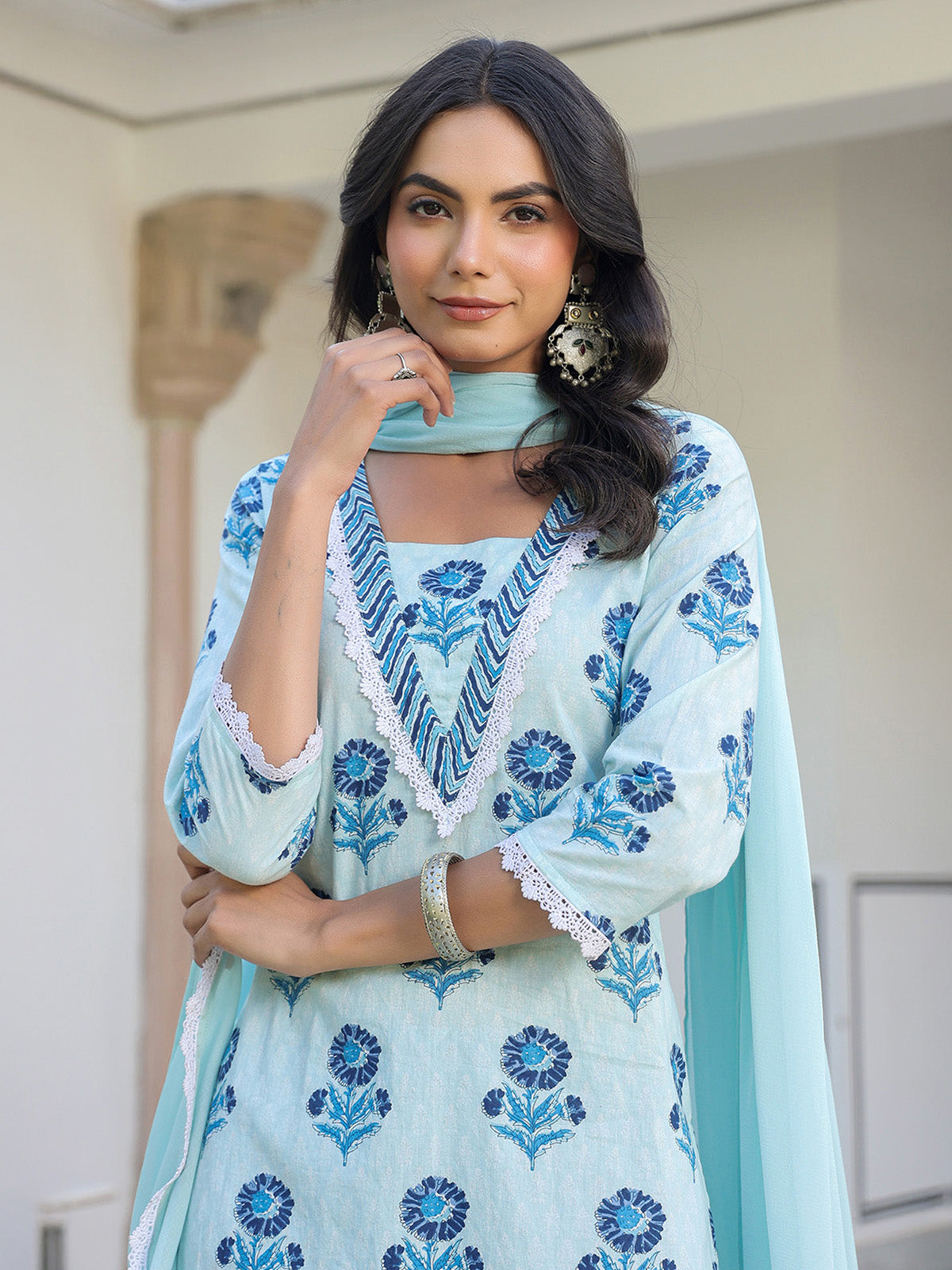 Janasya Light Cotton Floral Straight Kurta Set 