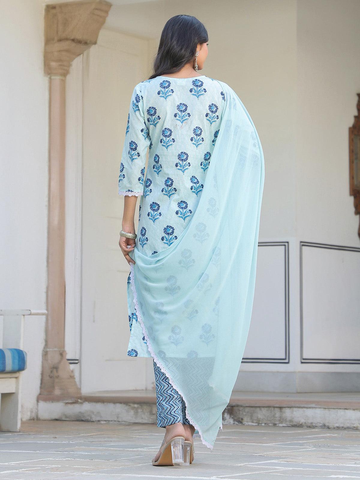 Janasya Light Cotton Floral Straight Kurta Set 