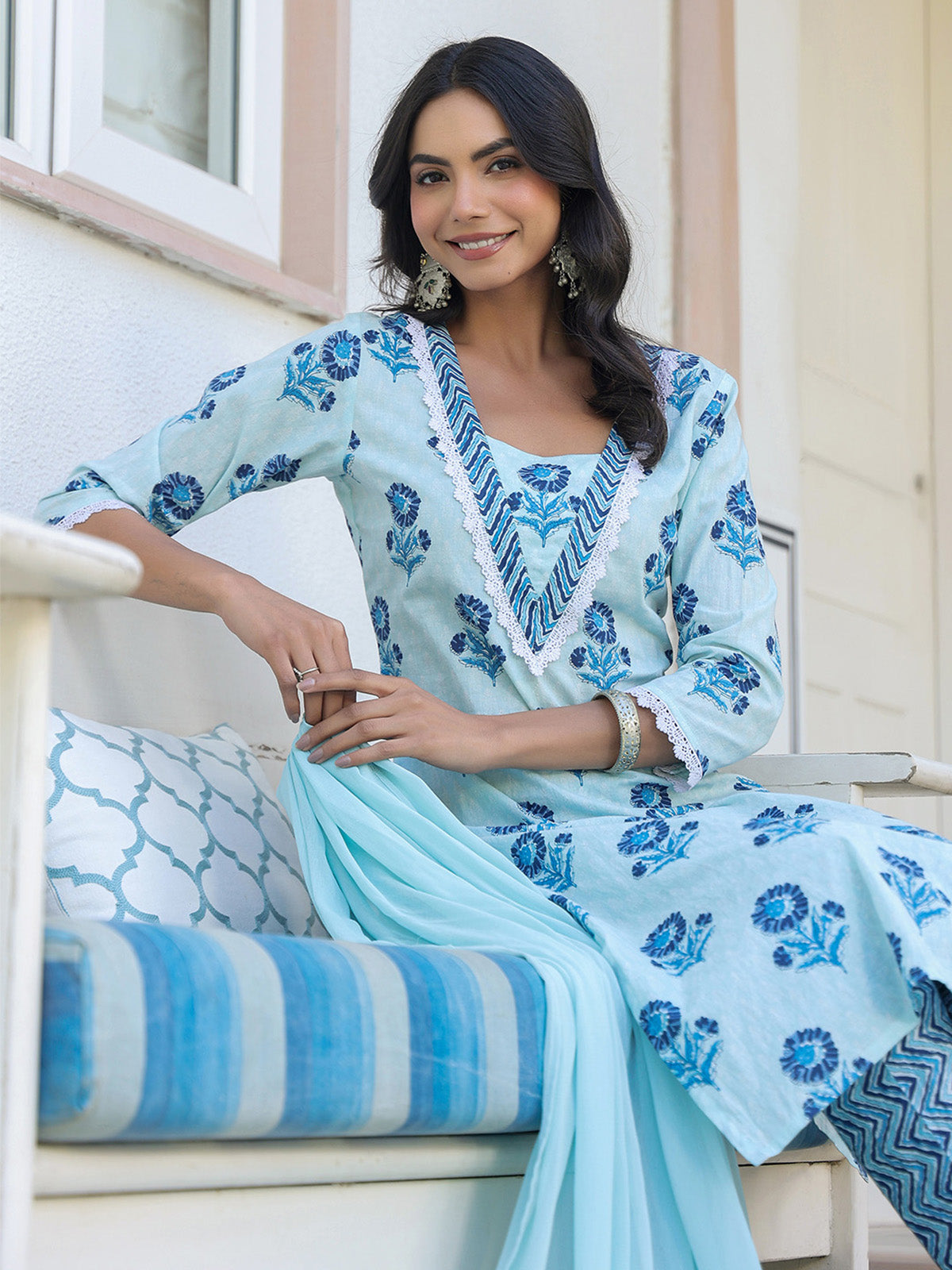 Janasya Light Cotton Floral Straight Kurta Set 