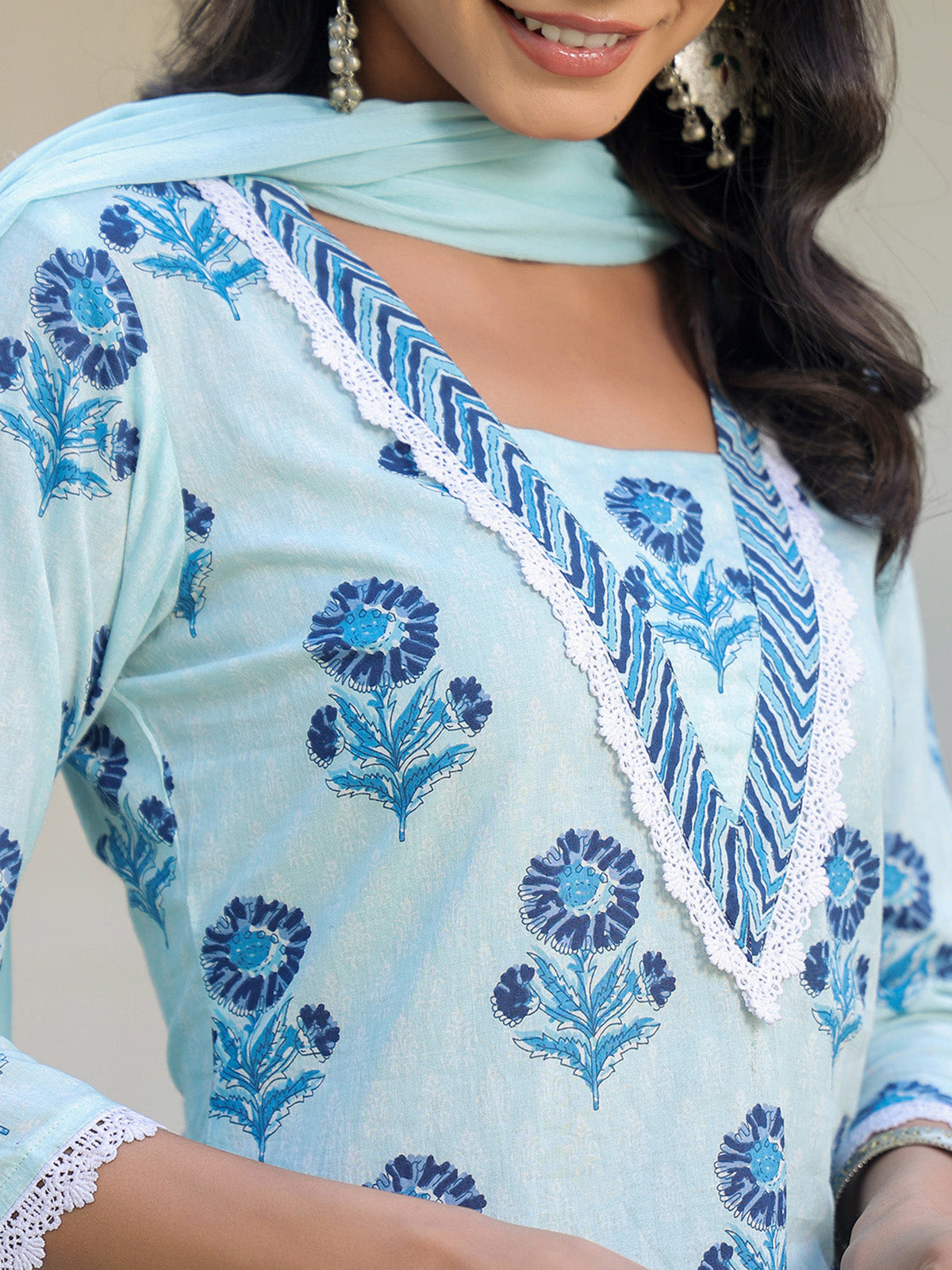 Janasya Light Cotton Floral Straight Kurta Set 