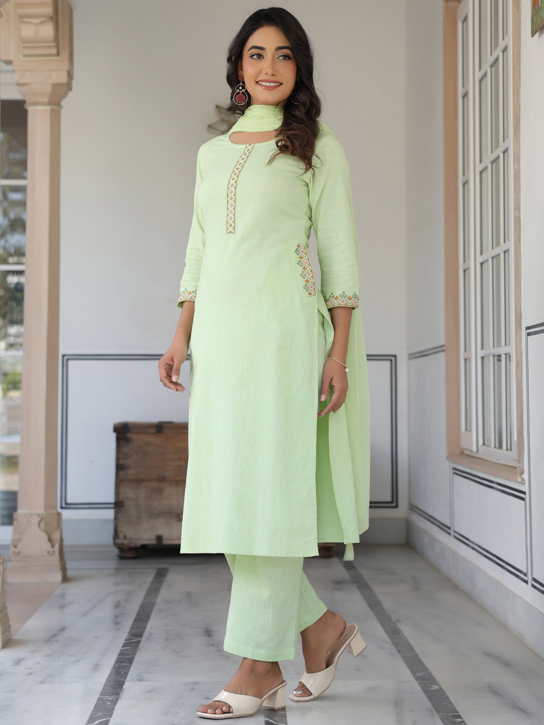 Janasya Light Cotton Self Design Straight Kurta Set 