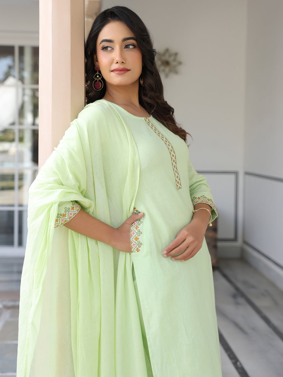 Janasya Light Cotton Self Design Straight Kurta Set 