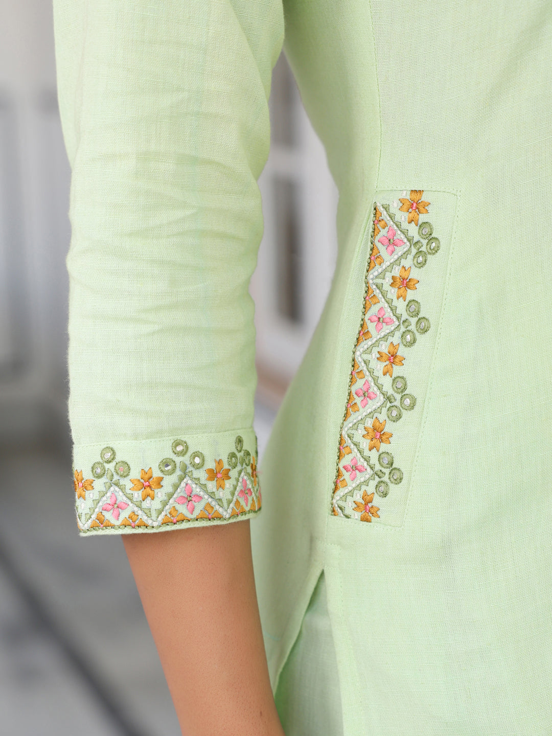 Janasya Light Cotton Self Design Straight Kurta Set 