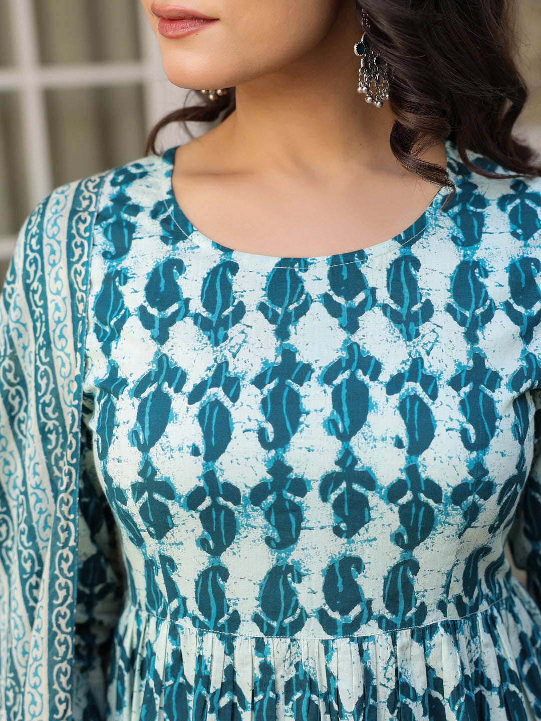Janasya Dark Cotton Abstract A-Line Kurta Set 