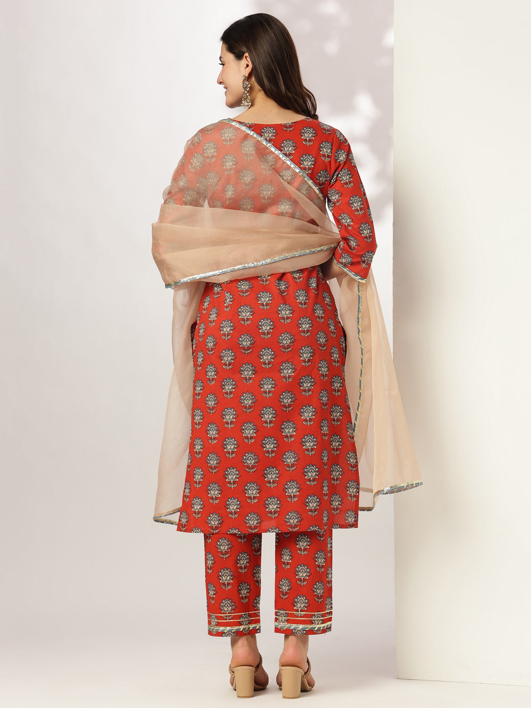 Janasya Bright Cotton Floral Straight Kurta Set 