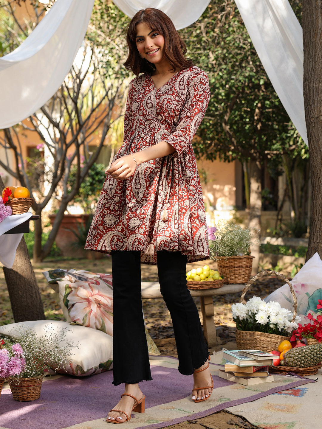 Janasya Dark Cotton Paisley A-Line Tunic 