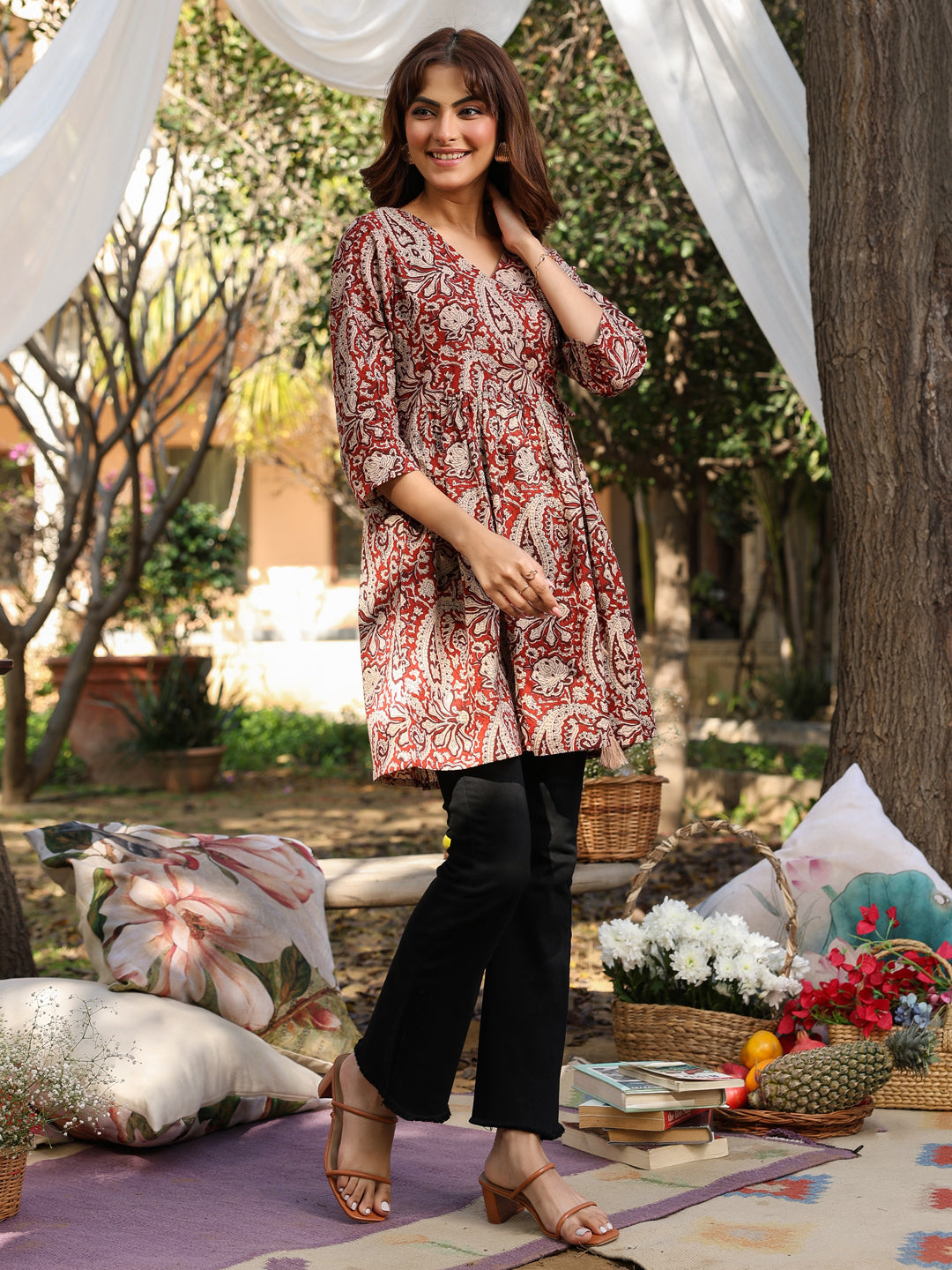 Janasya Dark Cotton Paisley A-Line Tunic 