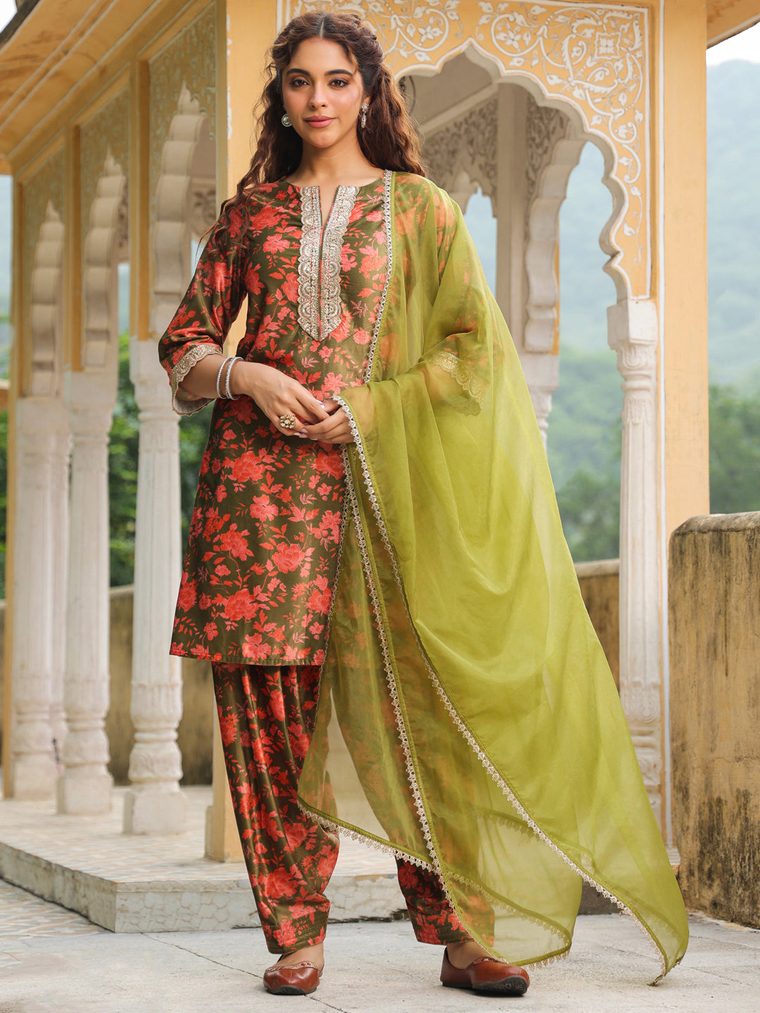 Janasya Olive Velvet Floral Set 