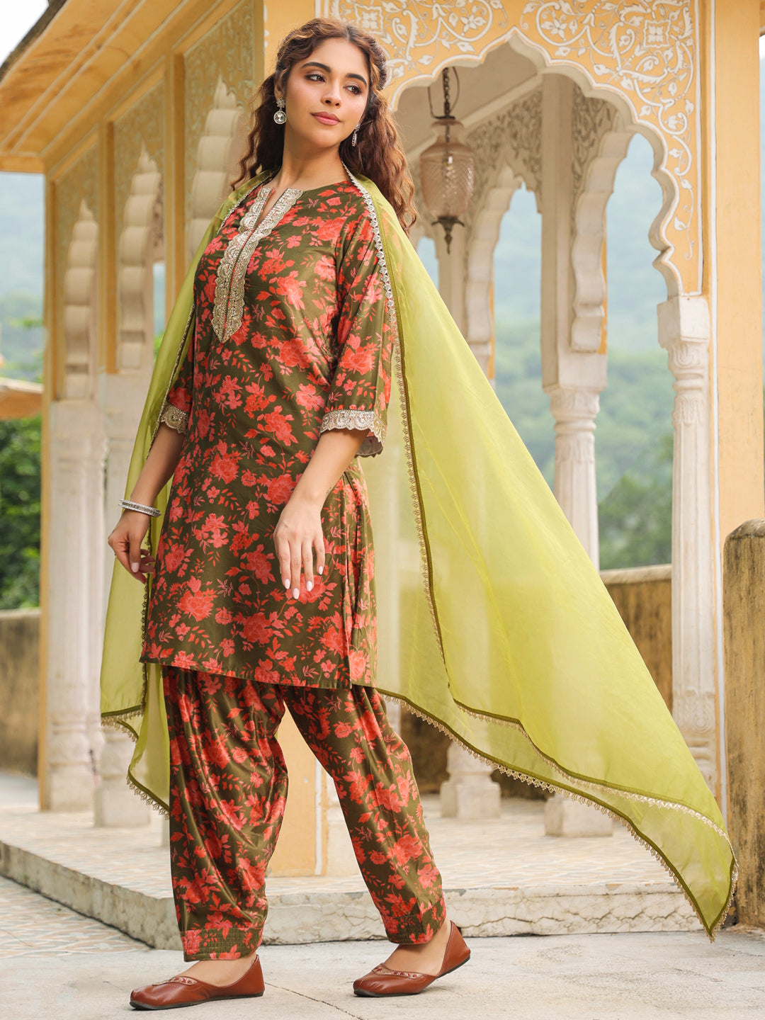 Janasya Olive Velvet Floral Set 