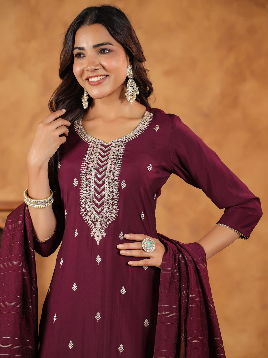 Janasya Dark Chanderi Embroidered Straight Kurta Set 