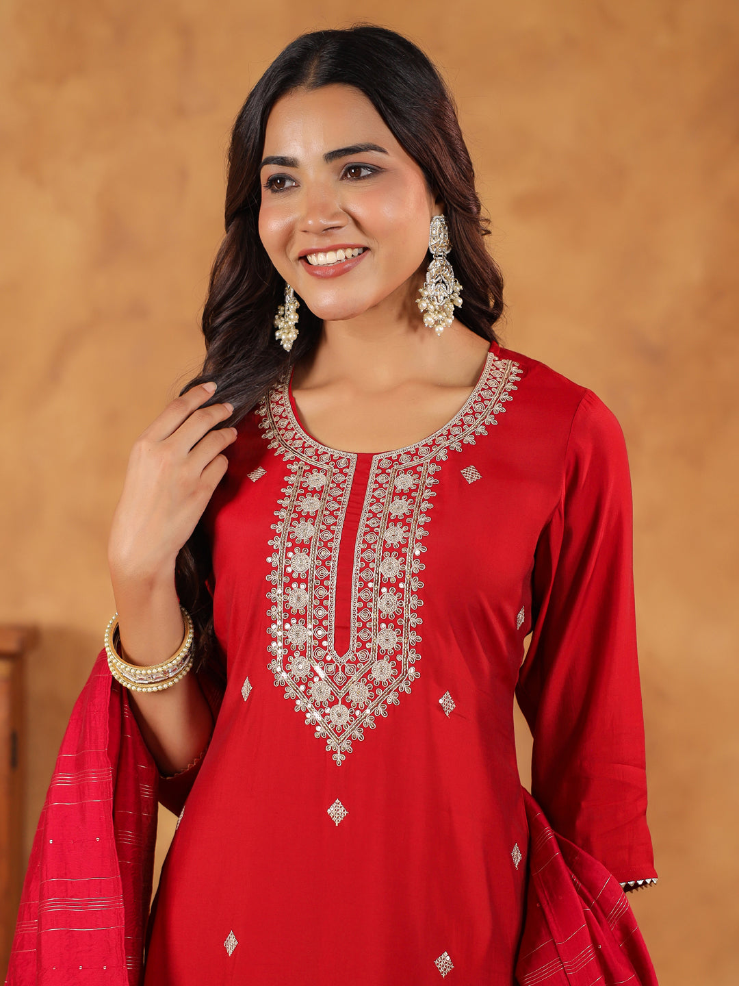 Janasya Dark Chanderi Embroidered Straight Kurta Set 