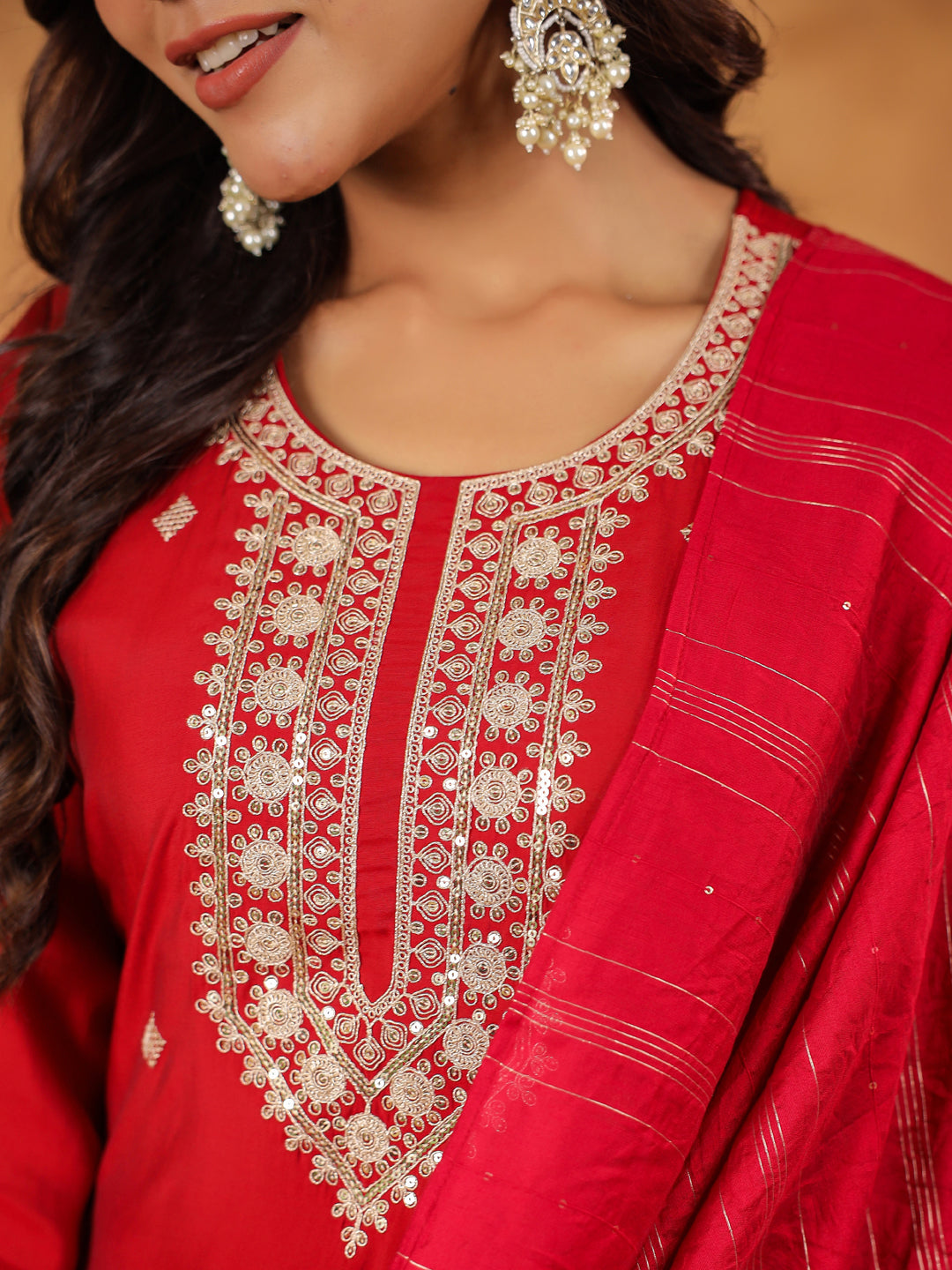 Janasya Dark Chanderi Embroidered Straight Kurta Set 