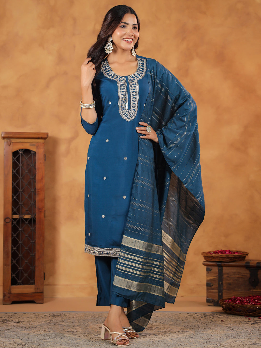 Janasya Dark Chanderi Embroidered Straight Kurta Set 