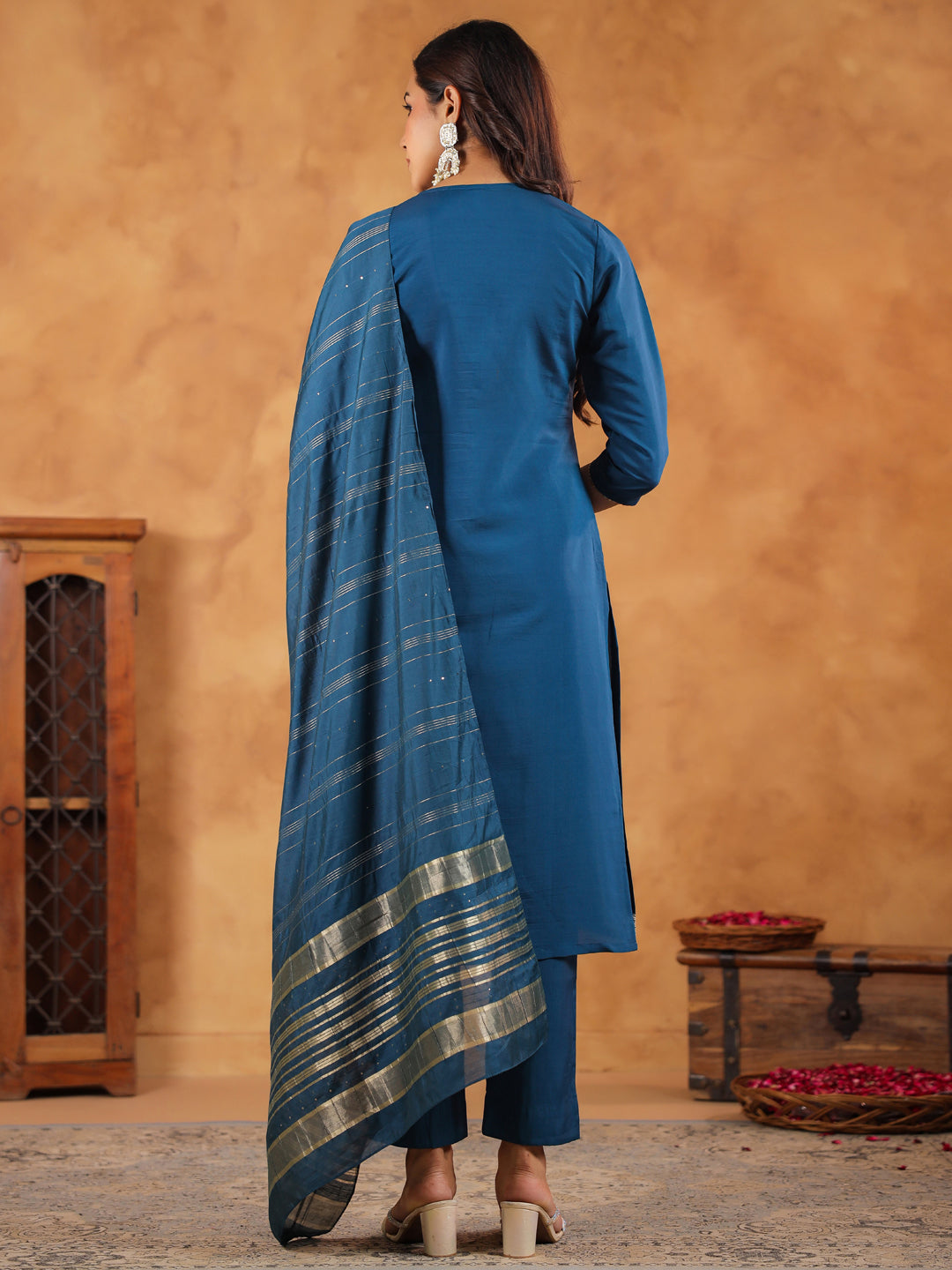 Janasya Dark Chanderi Embroidered Straight Kurta Set 