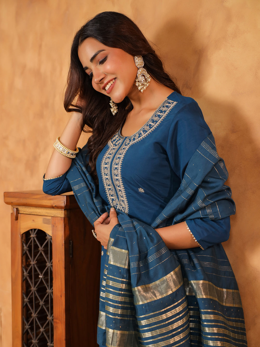 Janasya Dark Chanderi Embroidered Straight Kurta Set 