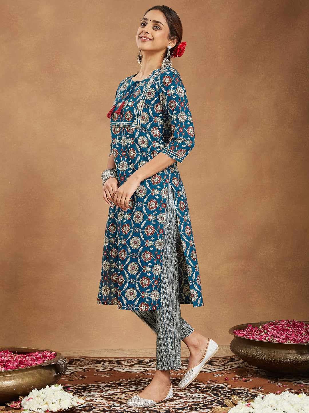 Janasya Bright Cotton Floral Straight Kurta Set 