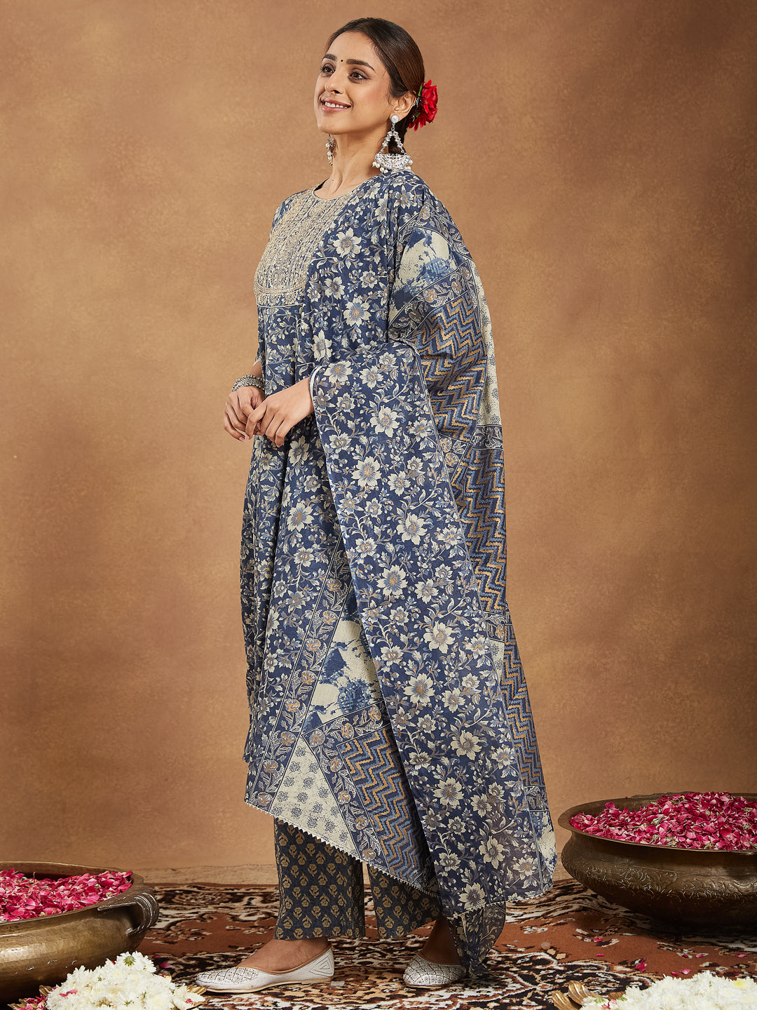 Janasya Dark Cotton Floral Anarkali Kurta Set 