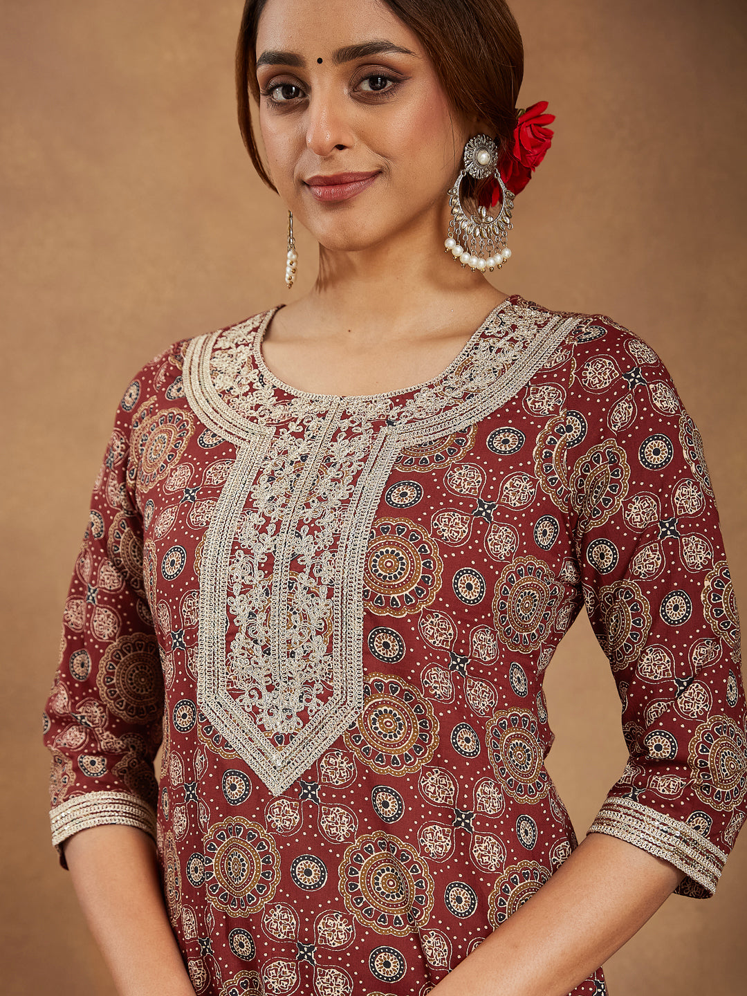 Janasya Dark Cotton Ethnic Motifs Straight Kurta Set 