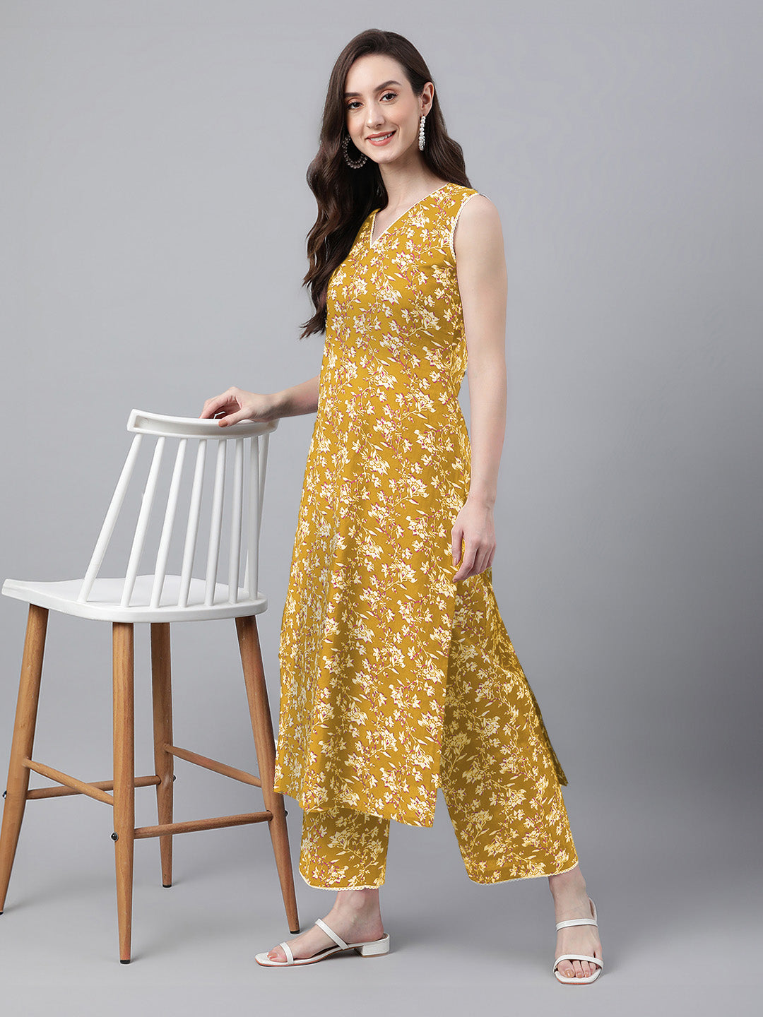 Janasya Bright Cotton Floral Straight Kurta Set 