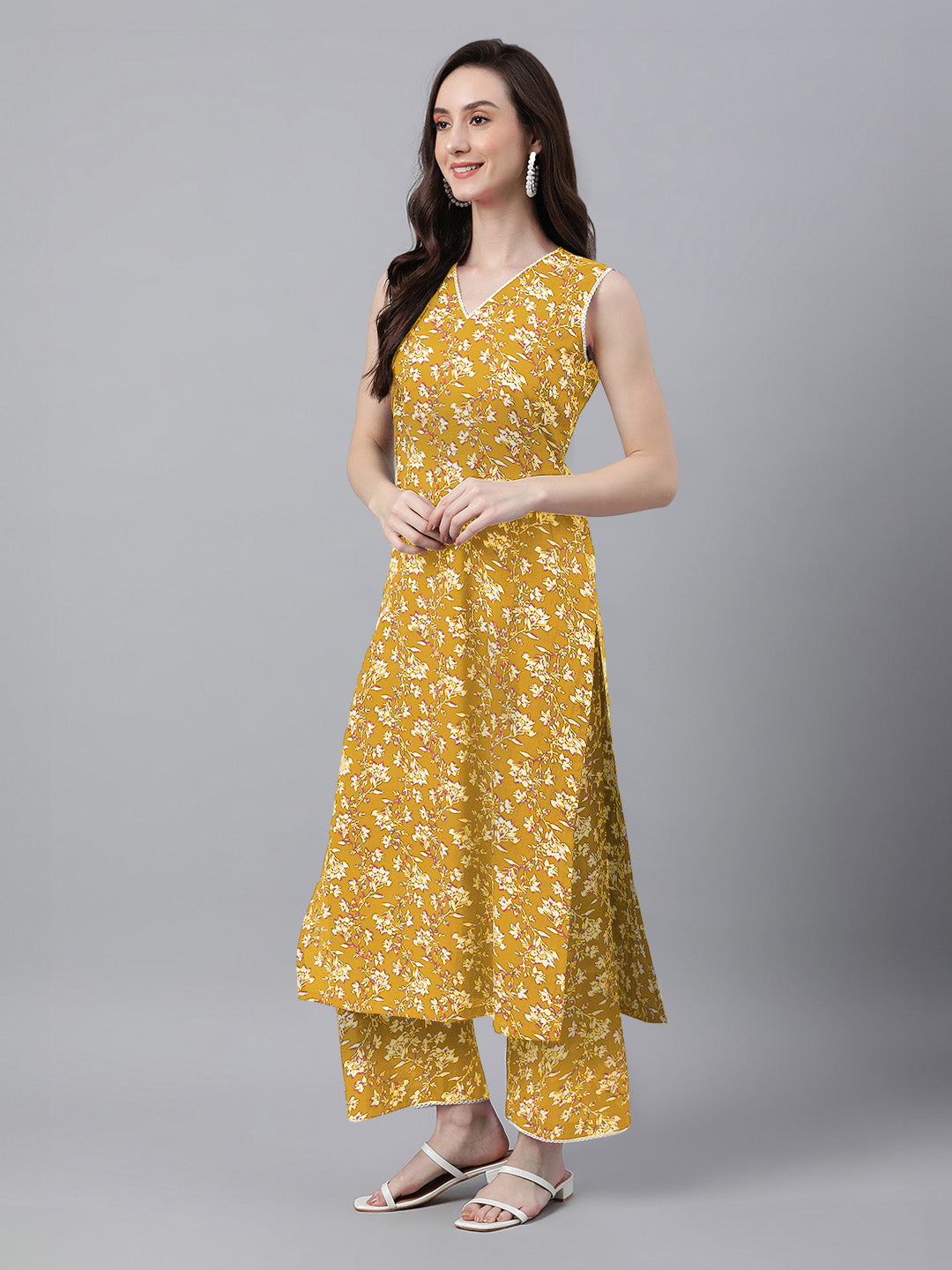 Janasya Bright Cotton Floral Straight Kurta Set 